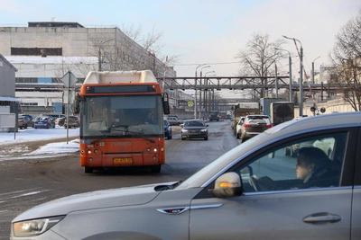Прохожий напал на водителя автобуса в Нижегородской области