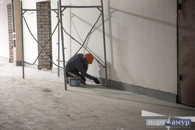 Нарушения на стройке в Приамурье после падения работника