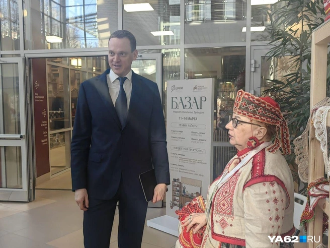 Губернатор был первым посетителем новой экспозиции | Источник: Кристина Мельникова / YA62.RU