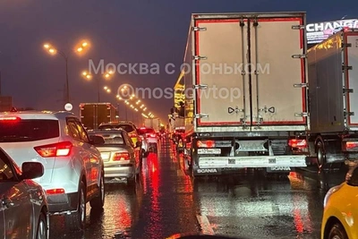 Мощные ливни затопили МКАД и дорогу в Балашиху