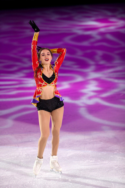 Фото №10 - Бесконечные ноги Степановой и томная улыбка Чок: самые сексуальные фигуристки, ради которых стоит смотреть Олимпиаду