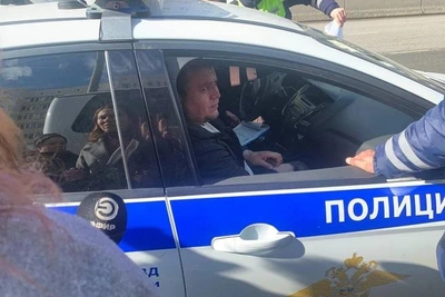 Таксист, сбивший толпу в Казани, отправлен в колонию-поселение