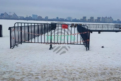 Voronezh's 'Floating' Bridge Closed Over Safety Concerns