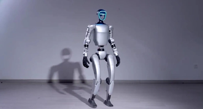 Первые гуманоидные роботы вышли в розницу в России. Цена — как у кроссовера, возможности — как у «карьерного пешехода» | Источник: соцсети