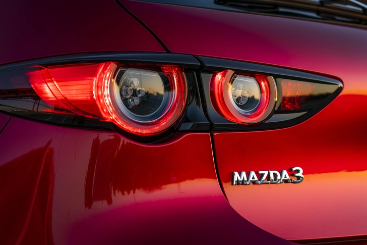 Mazda 3: забыть про кроссоверы