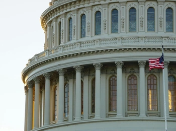 Гражданам Кыргызстана и еще 35 стран могут запретить въезд в США