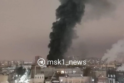 Черный дым над Москвой: пожар на проспекте Буденного