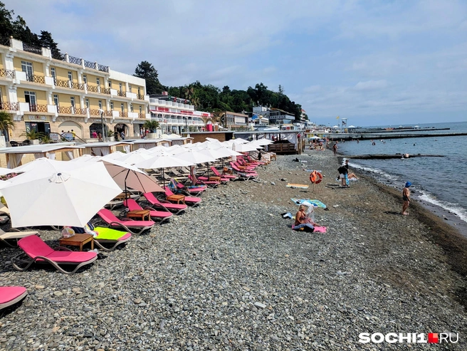 В «Раю» хороший берег, а людей почти нет | Источник: Оксана Витязь/SOCHI1.RU