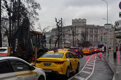 Москву сковали 8-балльные пробки из-за непогоды