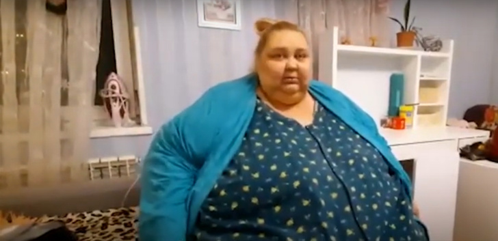 Фото №1 - 300-килограммовую россиянку заставляют худеть, иначе не пустят в самолет