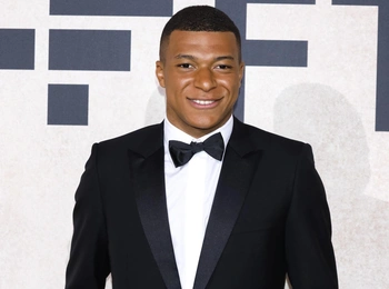 Какой итальянский модный бренд стал главным партнером FIFA?