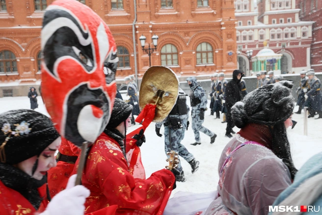 На Манежной площади сейчас разгар празднования Китайского нового года | Источник: Артем Устюжанин / MSK1.RU