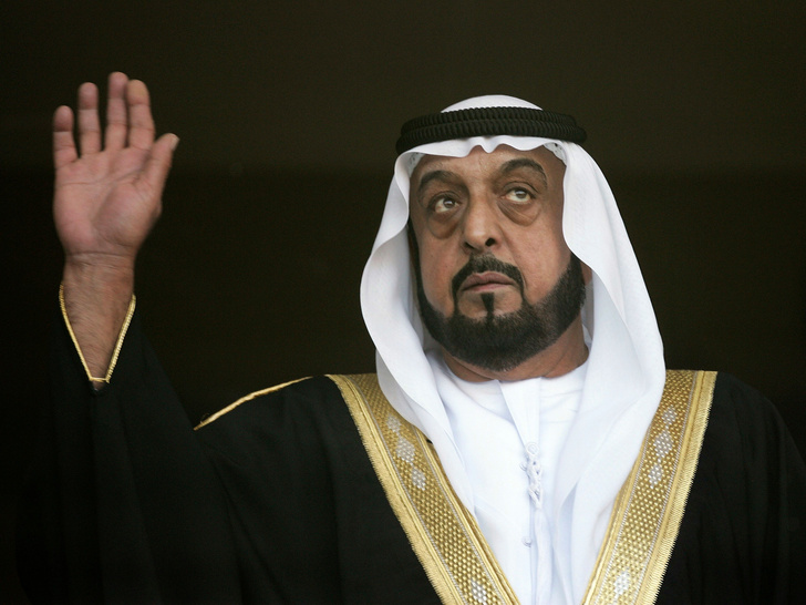 Роскошные яхты и золотые дворцы: как жил самый богатый президент Арабских Эмиратов