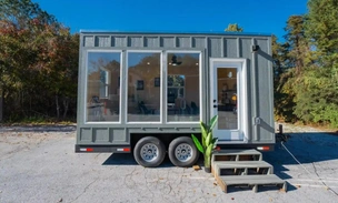 Для маленькой такой компании: оцените минималистичный офис-прицеп от Dragon Tiny Homes