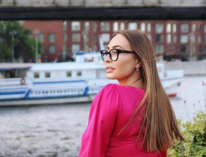 В сфере гражданской авиации Екатерина уже шесть лет, и это 100% по любви | Источник: Topstewardess.ru