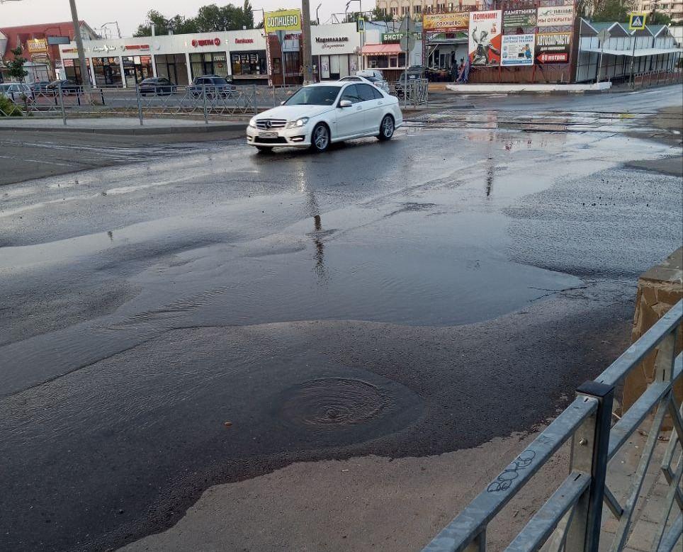 «Сказали, на „Водоканале“ авария»: в Волгограде в День России крупный микрорайон остался без воды