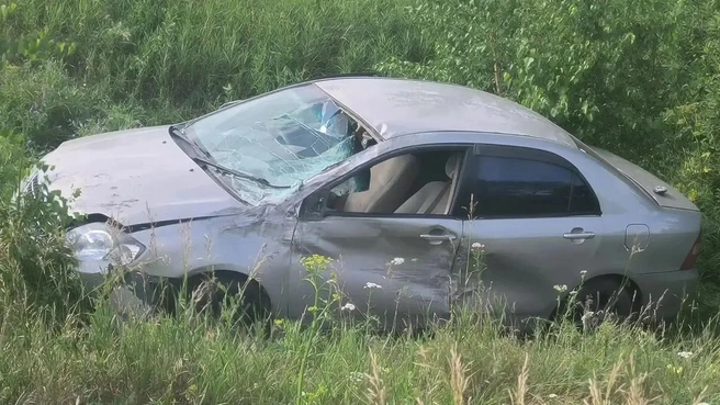 23-летний водитель управлял Toyota | Источник: «Управление МВД России по Омской области» / max.ru