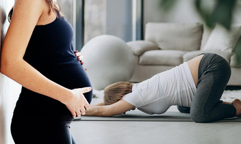 Как правильно принять коленно-локтевое положение при беременности