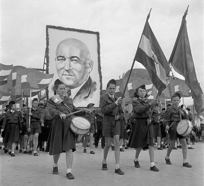 Небархатная осень 1956-го: почему произошло и к чему привело Венгерское восстание