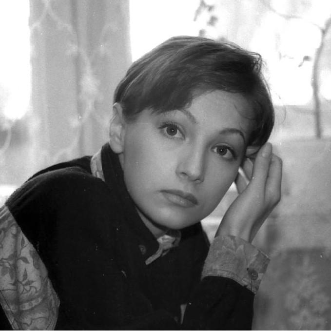 От музы Михаила Ефремова до опустившейся алкоголички: шокирующие кадры Ксении Качалиной разных лет