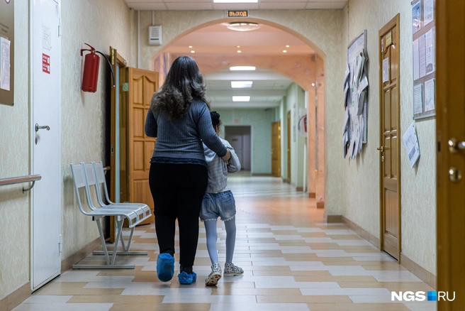 Не всегда семьи могут получить государственные льготы  | Источник: Александр Ощепков / NGS.RU