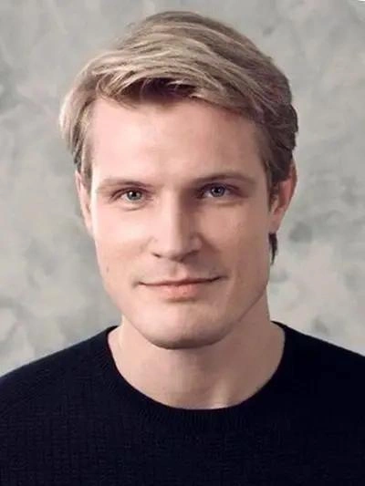 Кирилл Зайцев играет Костомарова | Источник: actorkirillzaitsev/t.me