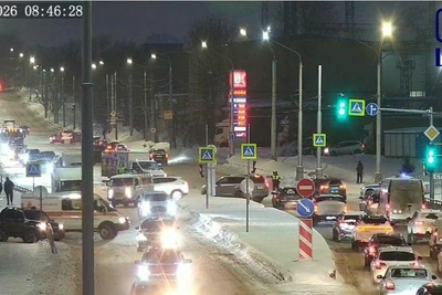 Warehouse fire halts traffic on Dzerzhinsky Street for third hour