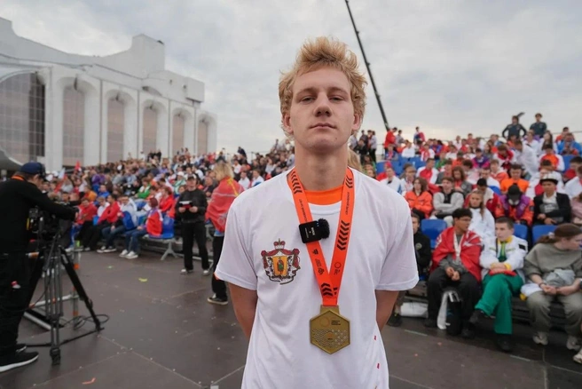 Максим Карелин выиграл три золотых медали | Источник: Телеграм-канал Павла Малкова