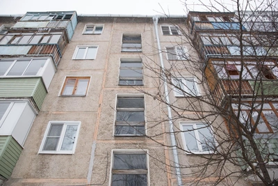 В Ярославле ребенок выпал из окна на Липовой горе