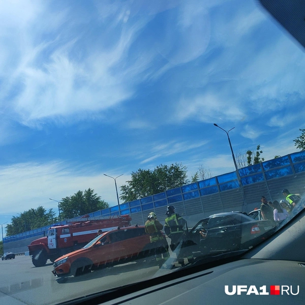 По данным МЧС, смертельных случаев нет | Источник: Читатель UFA1.RU