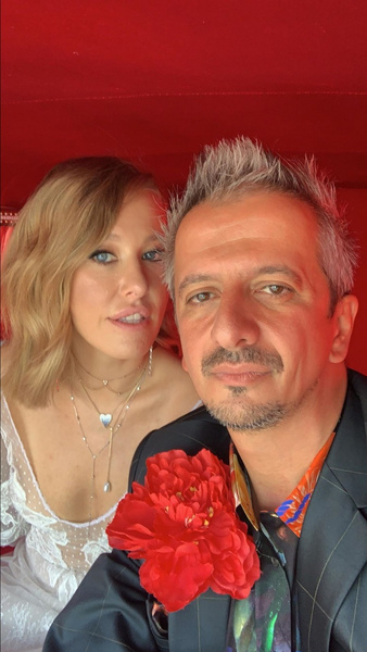 «Я счастлив с тобой»: Богомолов обратился к Собчак через 6 дней после свадьбы