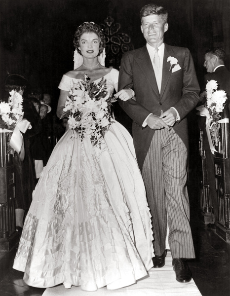 история проклятого свадебного платья Жаклин Кеннеди, которое предупреждало ее о печальном будущем