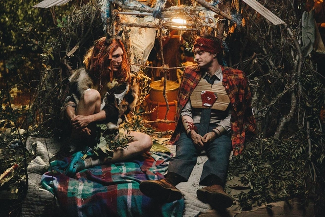 Осторожно: некоторые вопросы могут показаться вам убийственно сложными | Источник: кадр из фильма «Человек — швейцарский нож» (18+), реж. Дэниел Шайнерт, Дэниел Кван, A24, 2016 год