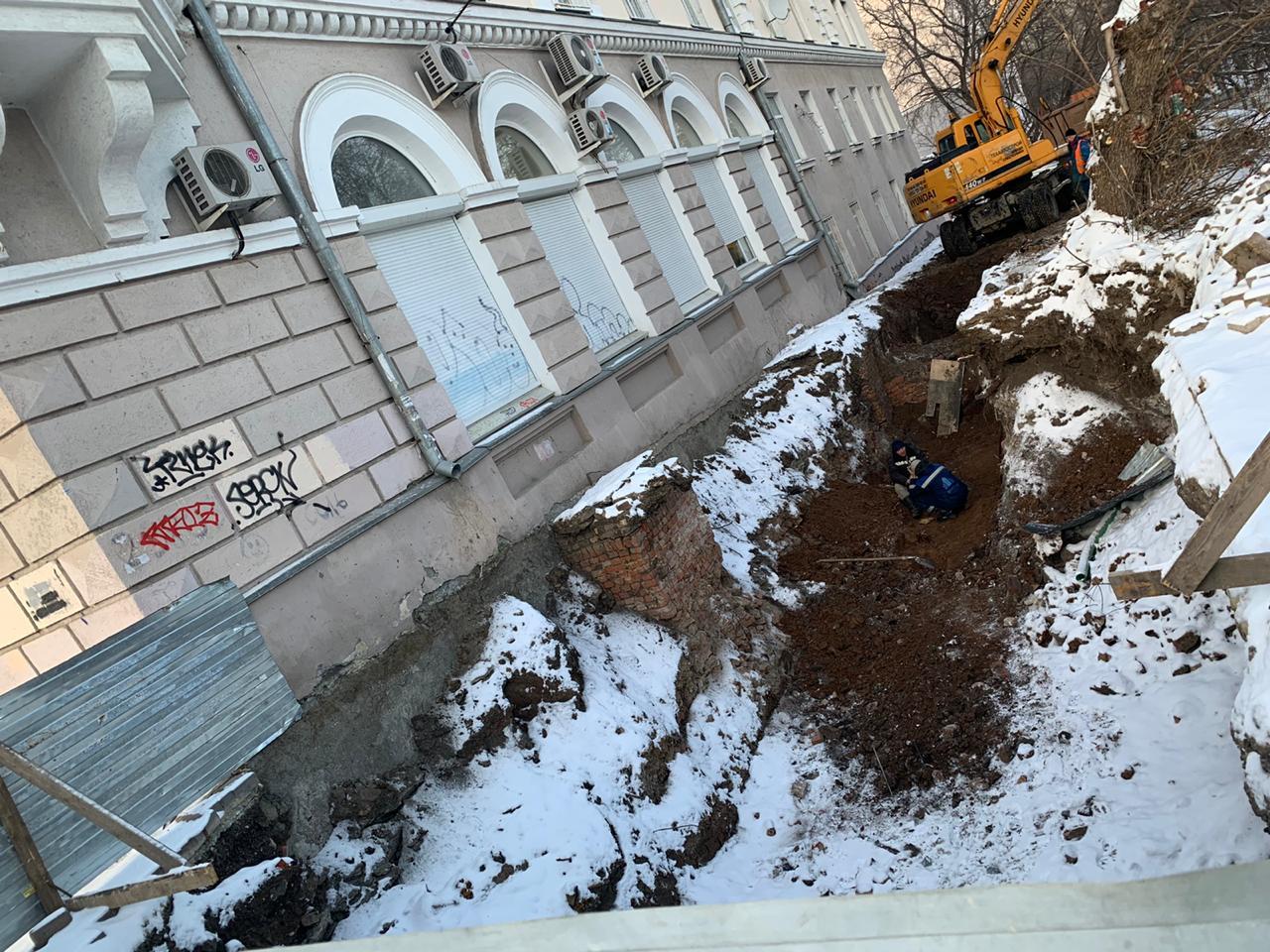 Жители дома на ВИЗ-бульваре, 18 в Екатеринбурге обвинили «Синару» в  разрушении их дома 18 декабря 2019 года - 18 декабря 2019 - Е1.ру