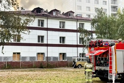В Тюмени горело здание на Олимпийской