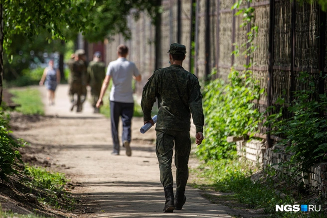 Житель Забайкалья отправился на СВО, чтобы погасить долг перед дочерью  | Источник: Александр Ощепков / NGS.RU