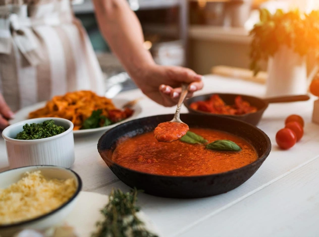 Ужин по-итальянски: гениально простой рецепт соуса для пасты всего из 3 ингредиентов