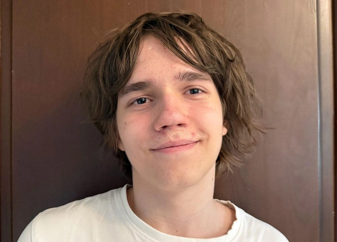 «Чтобы избавиться от постоянной боли». 15-летнему Лёше нужна помощь в лечении | Источник: семейный архив