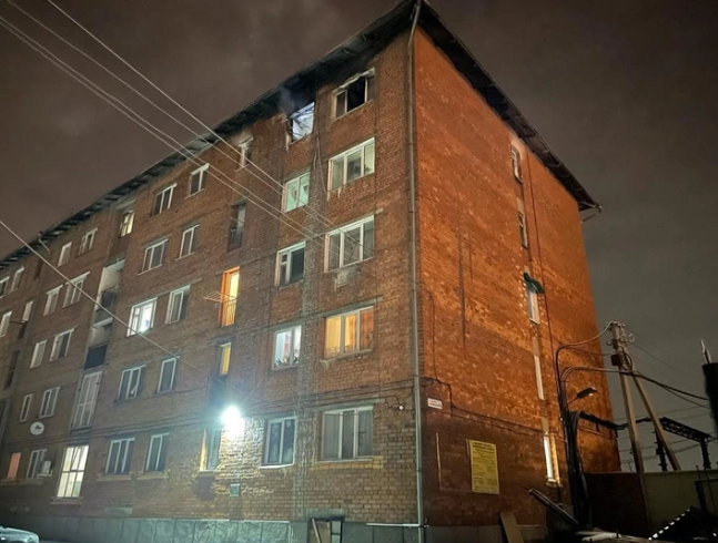 Родители скинули детей с 5 этажа, чтобы спасти из огня, но сами погибли: трагедия одной семьи в Иркутске