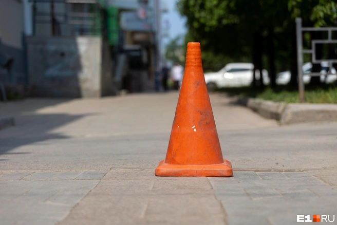 Погибший в момент аварии находился на проезжей части | Источник: Владислав Лоншаков / E1.RU