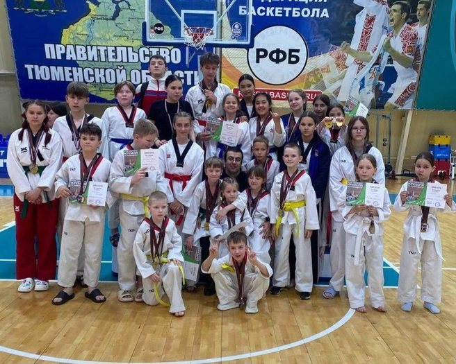 Основал спортивную школу и возглавил Федерацию тхэквондо в Тобольске | Источник: из личного архива Арама Багдасаряна