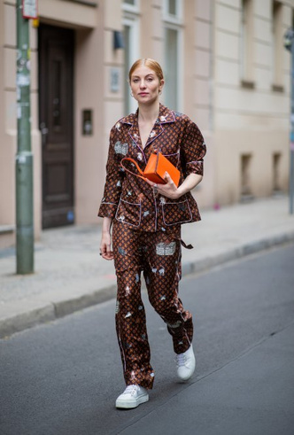 Модная униформа: как носить пижамы вне дома (и даже в офис)