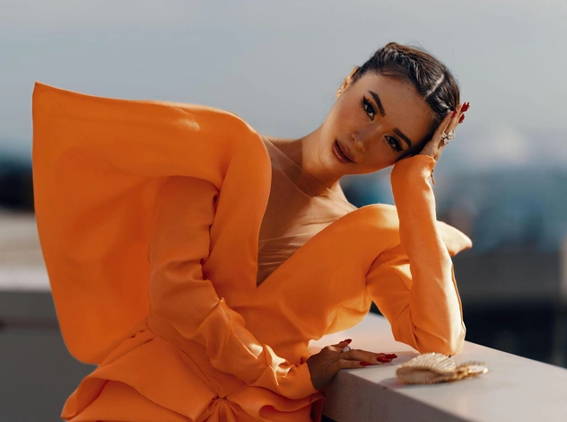 Привлекут удачу и любовь: самые модные цвета для встречи Нового 2024 года — Дракону это понравится