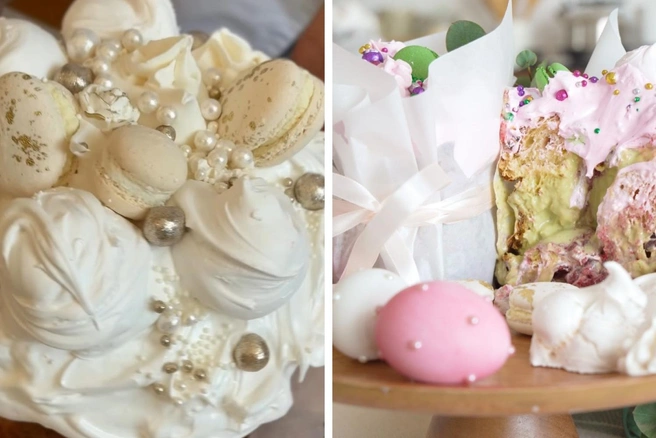 Сверху куличи украшены макарунами | Источник: truecake_ / Instagram.com*