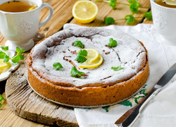 Русский пирог с творогом и вареньем от Юлии Высоцкой: самый ароматный десерт на всю семью