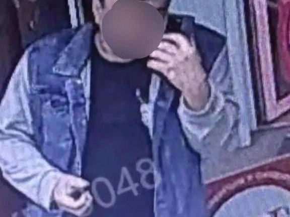 Мы сознательно пока не публикуем лицо мужчины до подтверждения от официальных органов | Источник: читатель E1.RU
