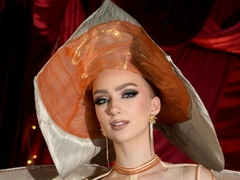 Рыба моей мечты! Красавица из Норвегии в костюме лосося на «Мисс Вселенная-2025» стала мемом