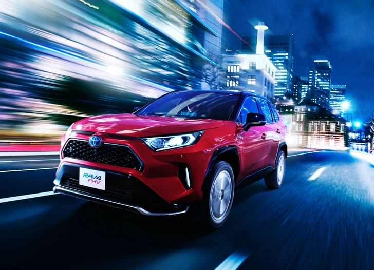 Toyota не привезет к нам самый крутой RAV4