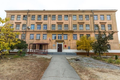 Пятые классы гимназии в Волгограде остались без учителя математики