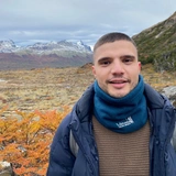 <p>Андрей Виноградов</p>